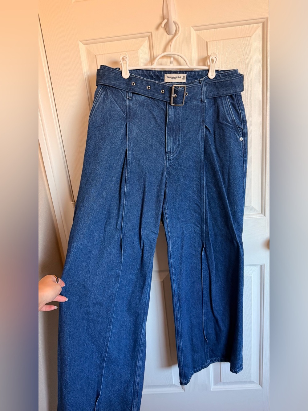 Abercrombie & Fitch Dark Blue Wide-Leg High-Rise Jeans with Belt - Picture 3 of 5